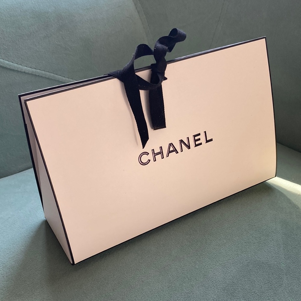 CHANEL box